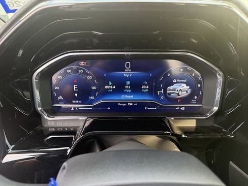 Used 2024 Chevrolet Silverado 1500 LT image 10