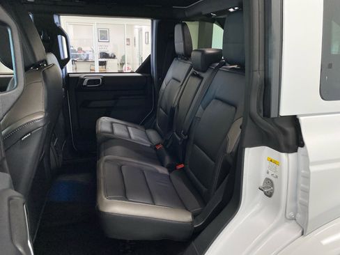 New 2025 Ford Bronco Outer Banks image 16