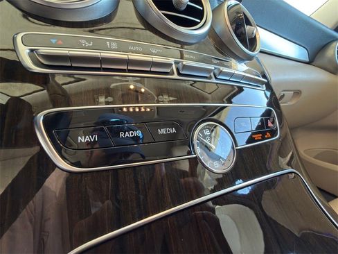 Used 2019 Mercedes-Benz C 300 Sedan image 32