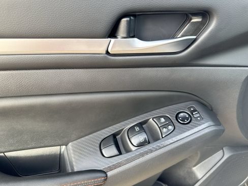Used 2026 Nissan Altima 2.5 SR FWD image 13