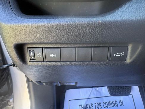 Used 2020 Toyota RAV4 XLE w/ Convenience Package FWD image 12