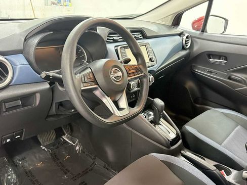 Used 2025 Nissan Versa SV FWD image 12