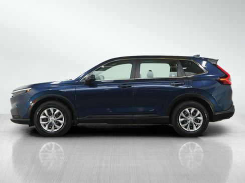 Used 2023 Honda CR-V LX image 2