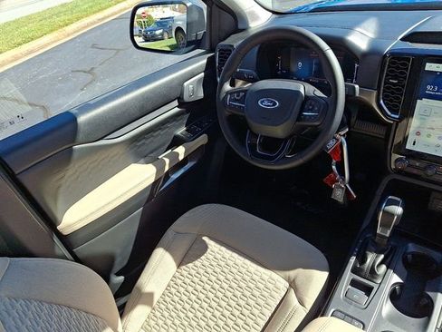 New 2025 Ford Ranger XLT w/ Trailer Tow Package RWD image 8