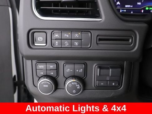 Used 2024 Chevrolet Suburban Z71 w/ Luxury Package AWD/4WD image 21