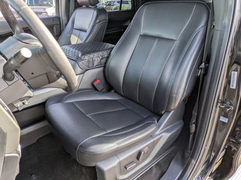 Used 2019 Ford Expedition Max XLT w/ Equipment Group 201A image 19