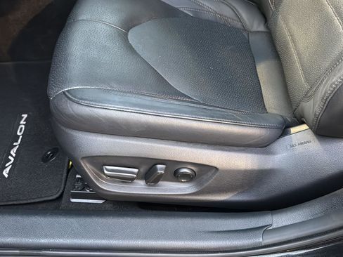 Certified 2022 Toyota Avalon Limited w/ Advanced Safety Package image 30