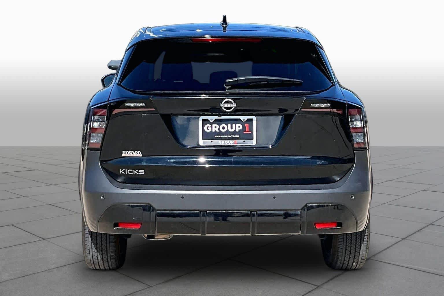 Used 2025 Nissan Kicks SV FWD image 5