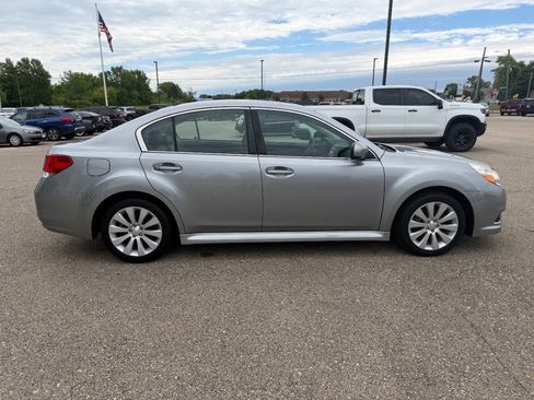 Used 2011 Subaru Legacy 2.5i Limited AWD/4WD image 6