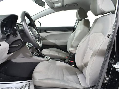 Used 2017 Hyundai Elantra SE FWD image 6