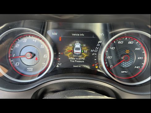 Used 2023 Dodge Charger SXT RWD image 9