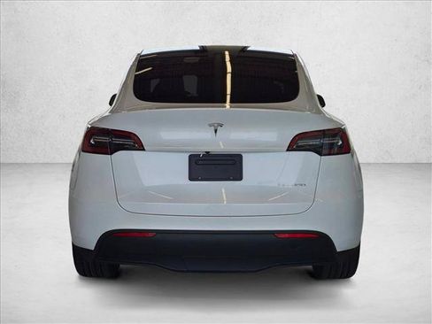 Used 2023 Tesla Model Y Long Range AWD/4WD image 7