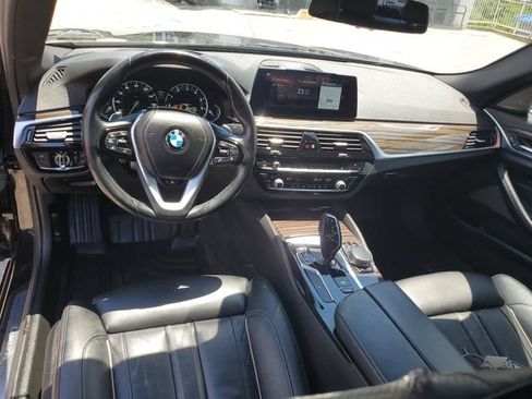 Used 2018 BMW 530i xDrive w/ Premium Package AWD/4WD image 9