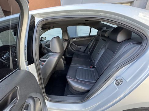 Used 2013 Volkswagen Jetta GLI Autobahn image 30