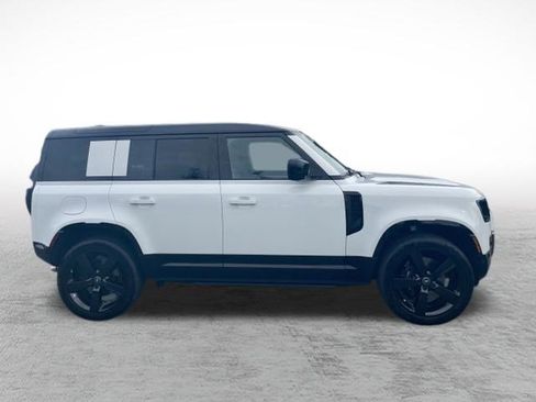 Certified 2025 Land Rover Defender 110 V8 AWD/4WD image 4
