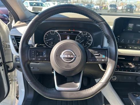 Used 2023 Nissan Rogue SL w/ SL Premium Package image 14