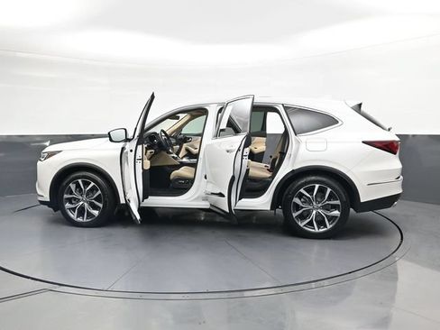 Used 2023 Acura MDX FWD w/ Technology Package image 43