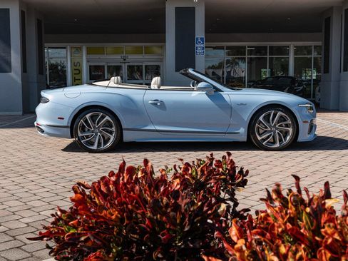Used 2025 Bentley Continental GT Speed AWD/4WD image 25