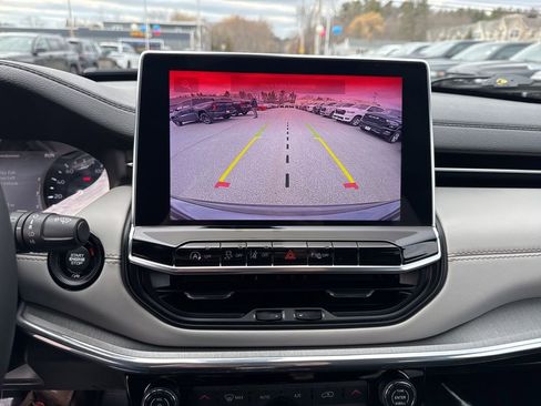 Certified 2024 Jeep Compass Limited image 13