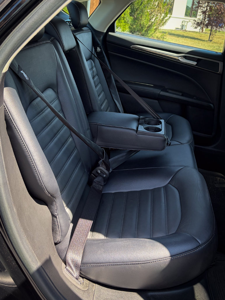 Used 2018 Ford Fusion Energi SE FWD image 30