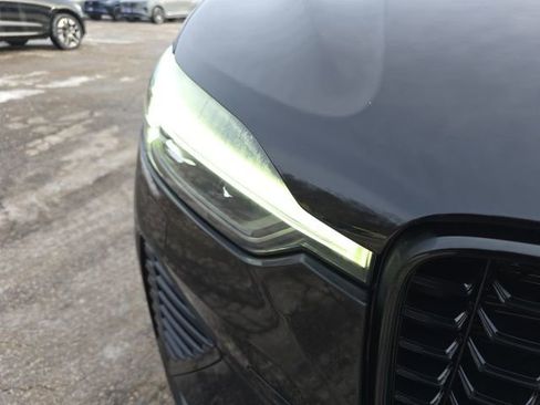 Certified 2023 Volvo XC60 B6 Ultimate w/ Protection Package Premier image 13