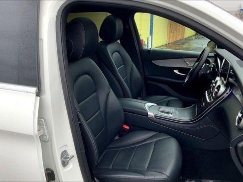 Used 2021 Mercedes-Benz GLC 300 4MATIC image 10