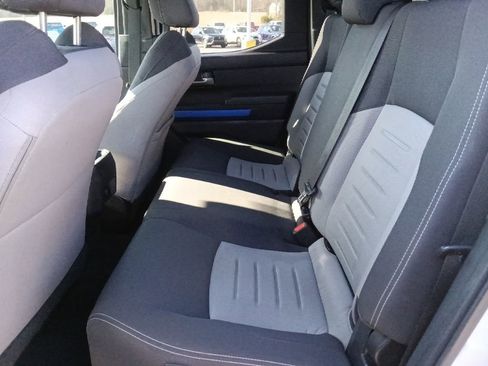 Used 2024 Toyota Tacoma TRD Off-Road image 27