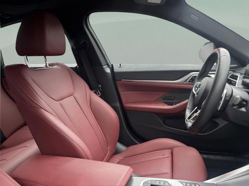 Used 2025 BMW M440i image 26