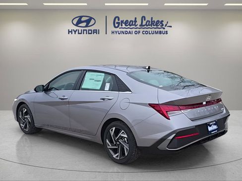 New 2026 Hyundai Elantra Limited FWD image 3