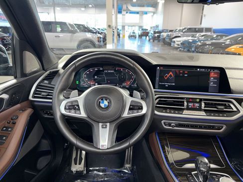 Used 2021 BMW X5 M50i AWD/4WD image 29