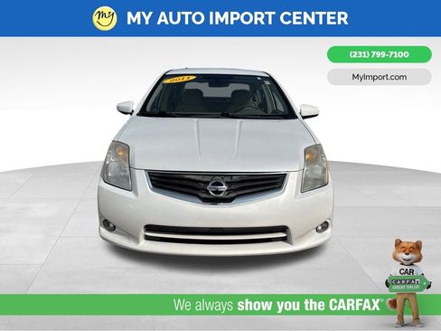 Used 2011 Nissan Sentra 2.0 SL w/ Navigation Pkg image 2