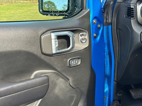 Certified 2021 Jeep Wrangler Unlimited Sport image 18