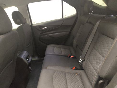 Used 2019 Chevrolet Equinox LT FWD image 18