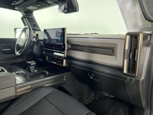 Used 2025 GMC Hummer EV 3X w/ Extreme Off-Road Package image 30