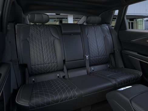 New 2026 Cadillac Lyriq V image 18