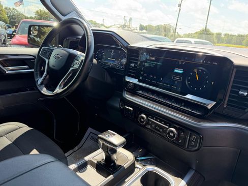 Used 2023 Chevrolet Silverado 1500 RST AWD/4WD image 13