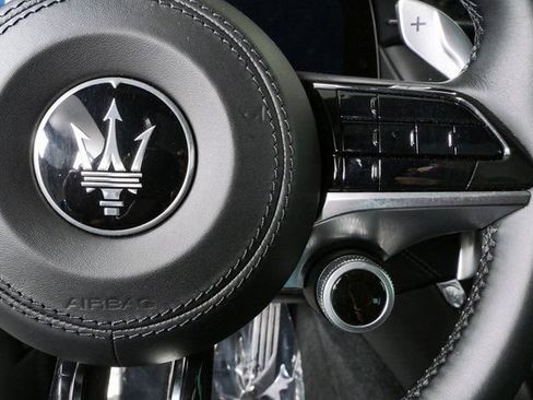 Used 2023 Maserati Grecale GT AWD/4WD image 12