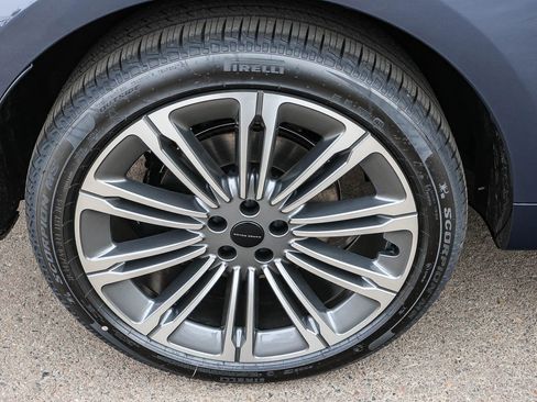 New 2026 Land Rover Range Rover Sport Dynamic SE image 13