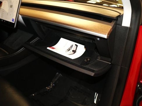 Used 2023 Tesla Model Y Performance image 49