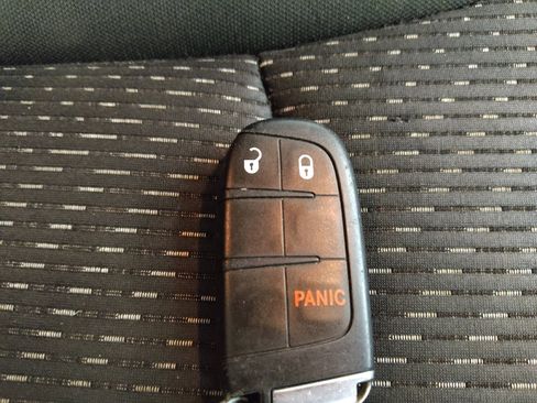 Used 2020 Dodge Journey SE w/ SE Popular Equipment Group image 32