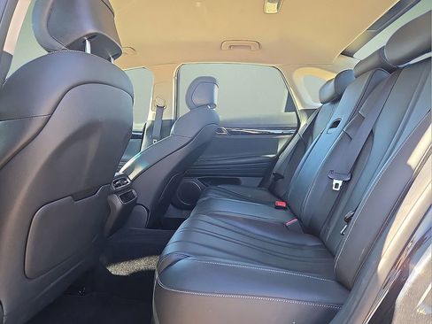 Used 2023 Genesis G80 2.5T image 14