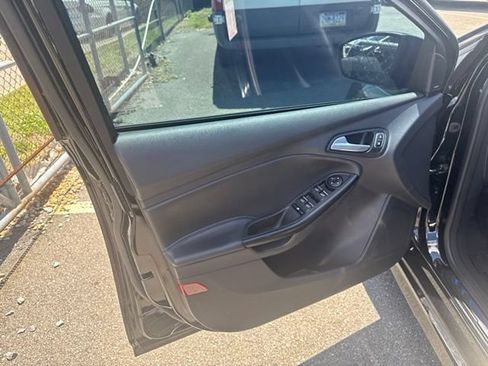 Used 2017 Ford Focus RS AWD/4WD image 14