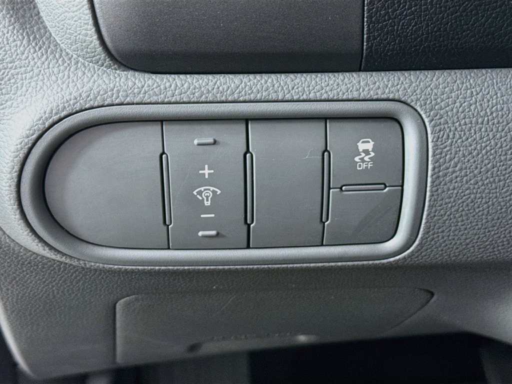 Used 2017 Kia Forte LX FWD image 11