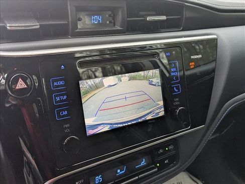 Used 2017 Toyota Corolla SE image 19