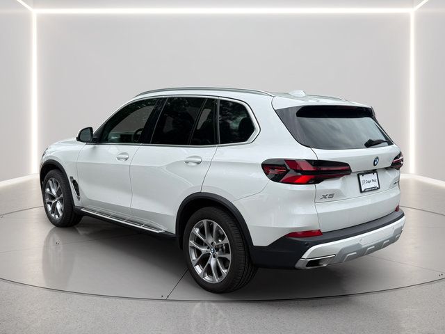 Used 2026 BMW X5 xDrive40i AWD/4WD image 3