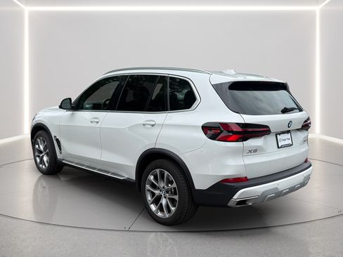 Used 2026 BMW X5 xDrive40i AWD/4WD image 3