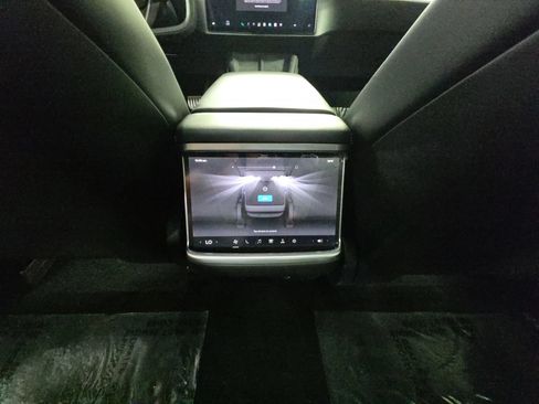 Used 2024 Tesla Model S AWD/4WD image 37