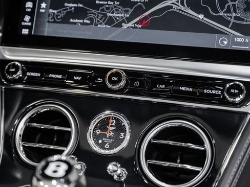 Used 2022 Bentley Continental GT V8 AWD/4WD image 32