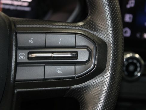 Used 2024 Chevrolet Colorado W/T image 17