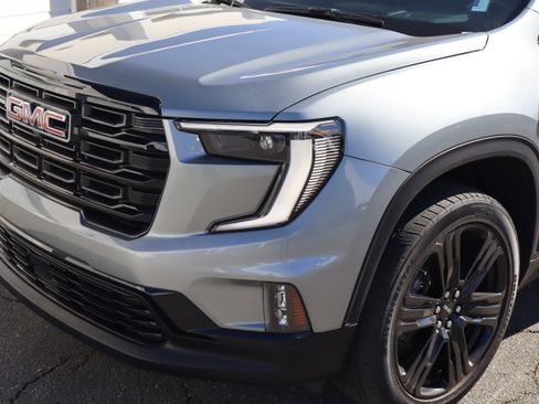 Used 2024 GMC Acadia Elevation w/ Black Edition image 6